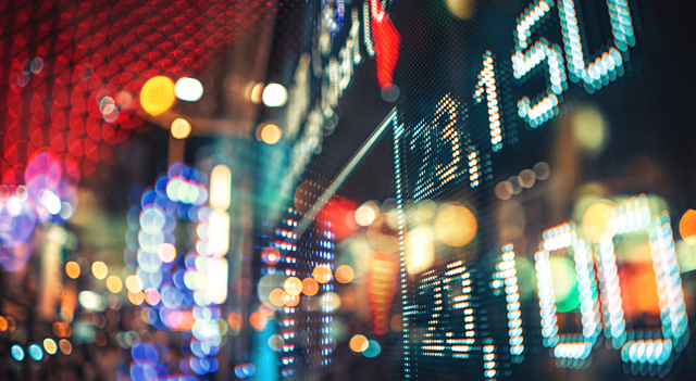 Le azioni europee restano stabili in attesa dei dati chiave sull’inflazione e della scadenza sui negoziati commerciali USA