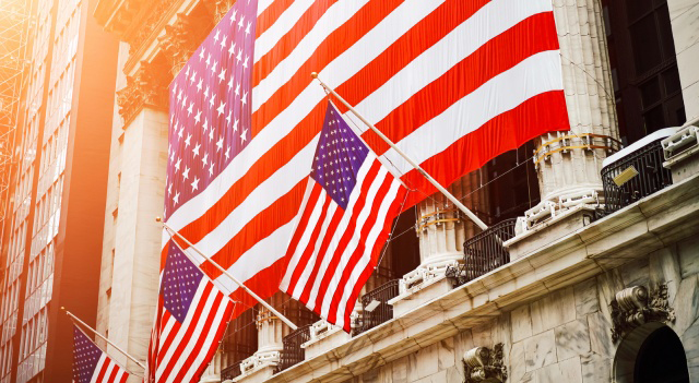 Borsa oggi: S&P 500 chiude invariato in attesa degli utili delle ‘Magnifiche Sette’ e della decisione della Fed