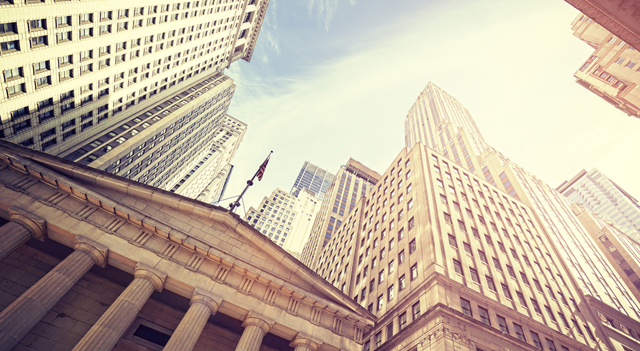Borse USA contrastate mentre gli investitori valutano l’accordo commerciale con l’UE all’inizio di una settimana cruciale