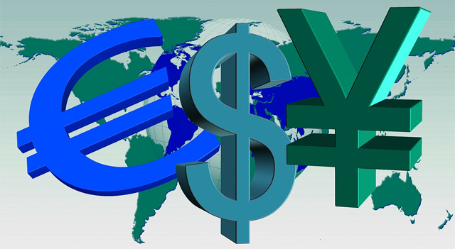 Il dollaro si rafforza, l’euro scivola dopo l’accordo commerciale USA-UE