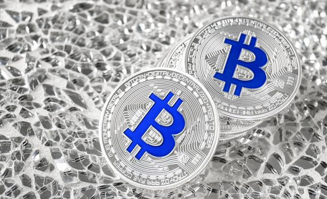 Bitcoin sopra i 70.000 dollari mentre il sentiment di rischio si stabilizza dopo una settimana volatile