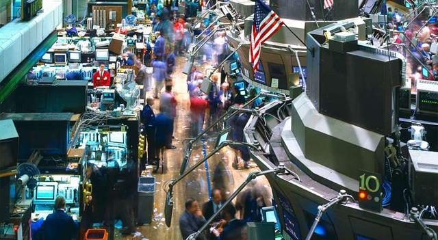 Il petrolio resta sopra i 100 dollari mentre il conflitto con l’Iran tiene i mercati sotto pressione — cosa sta muovendo i mercati: Dow Jones, S&P, Nasdaq, Wall Street, Futures