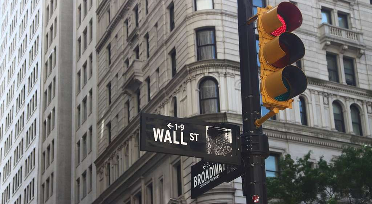 L’Entusiasmo per l’Intelligenza Artificiale Potrebbe Sostenere l’Apertura di Wall Street: Dow Jones, S&P, Nasdaq, Futures