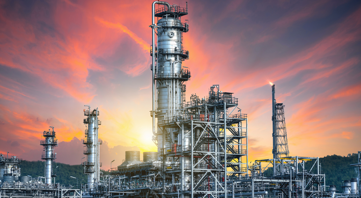 Il Petrolio Prosegue il Ribasso mentre i Mercati Attendono Dettagli sull’Accordo tra Stati Uniti e Iran