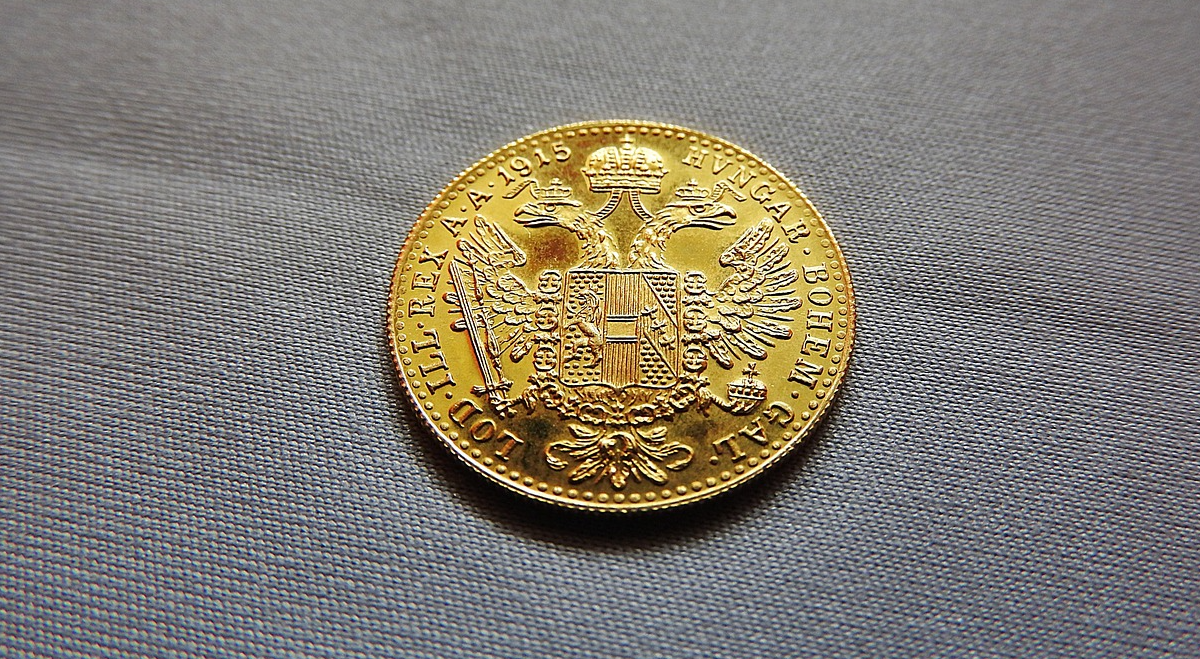L’oro torna sopra 4.400 dollari con il calo del dollaro in attesa dei dati sull’inflazione USA